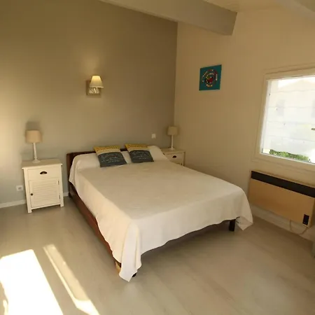 Royan, 2 Pièces, 4 Personnes - Fr-1-494-102 Appartement