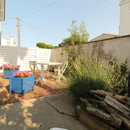 Appartement Renove A Royan, Proche Plage, Terrasse, Parking Prive - Fr-1-494-102 *