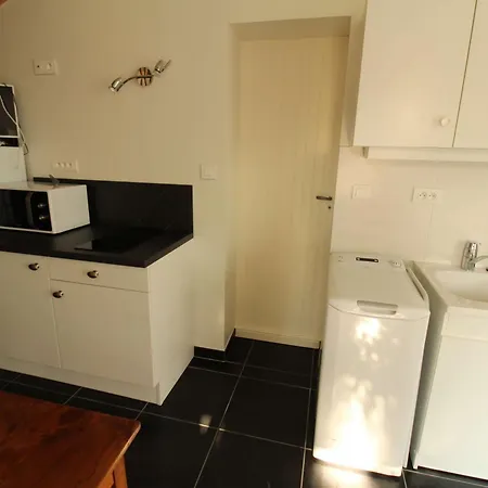 Rénové à Royan, Proche Plage, Terrasse, Parking Privé - Fr-1-494-102