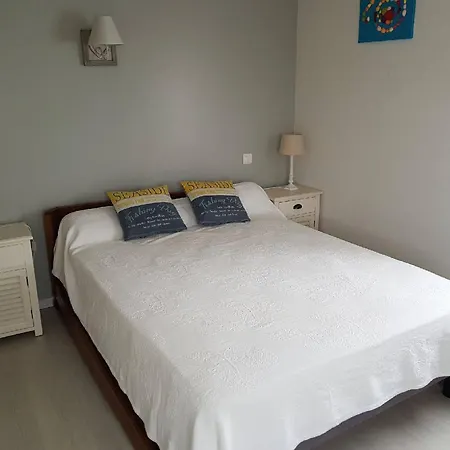 Rénové à Royan, Proche Plage, Terrasse, Parking Privé - Fr-1-494-102 * Royan